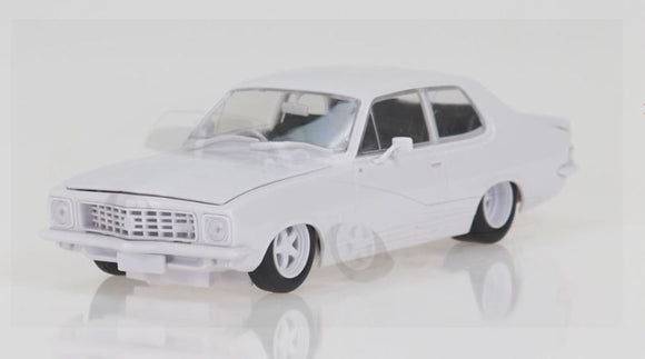 1:24 Plastic Kit LJ Torana V8