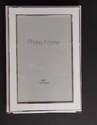 Picture Frame White Frame 4" x 6"