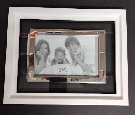 White/Silver Table Photo Frame 4 x 6