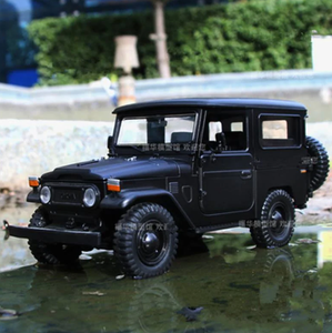 1:24 Motor Max Platinum Toyota FJ40 Hardtop, Assorted Colours